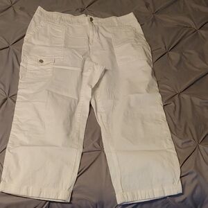 Time and Tru Women's White Cropped Pants